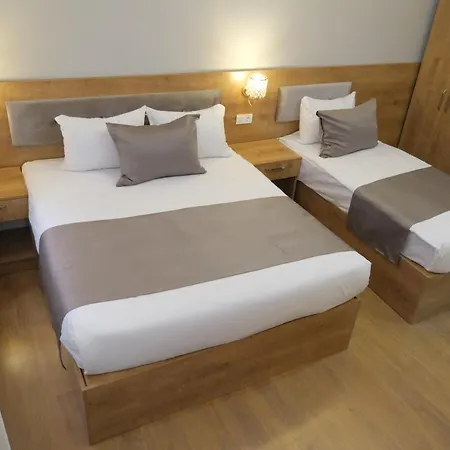 Hotell Adamantides