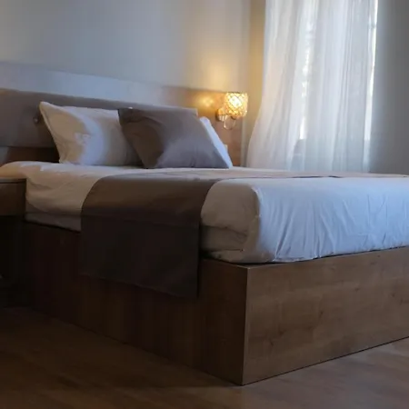 Hotell Adamantides